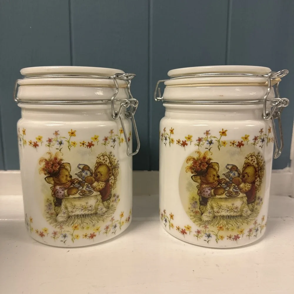 Set Of 2 Vtg Hallmark White Milk‎ Glass Ceramic Teddy Bear Tea Party Canisters